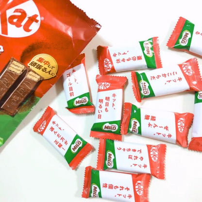 KitKat Milo (2 fingers)